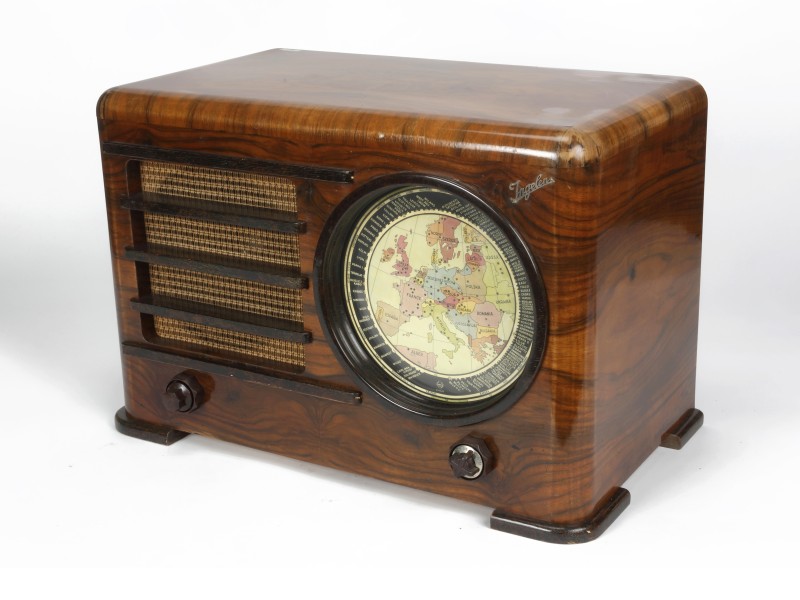 The Geographic US 437 radio receiver: 