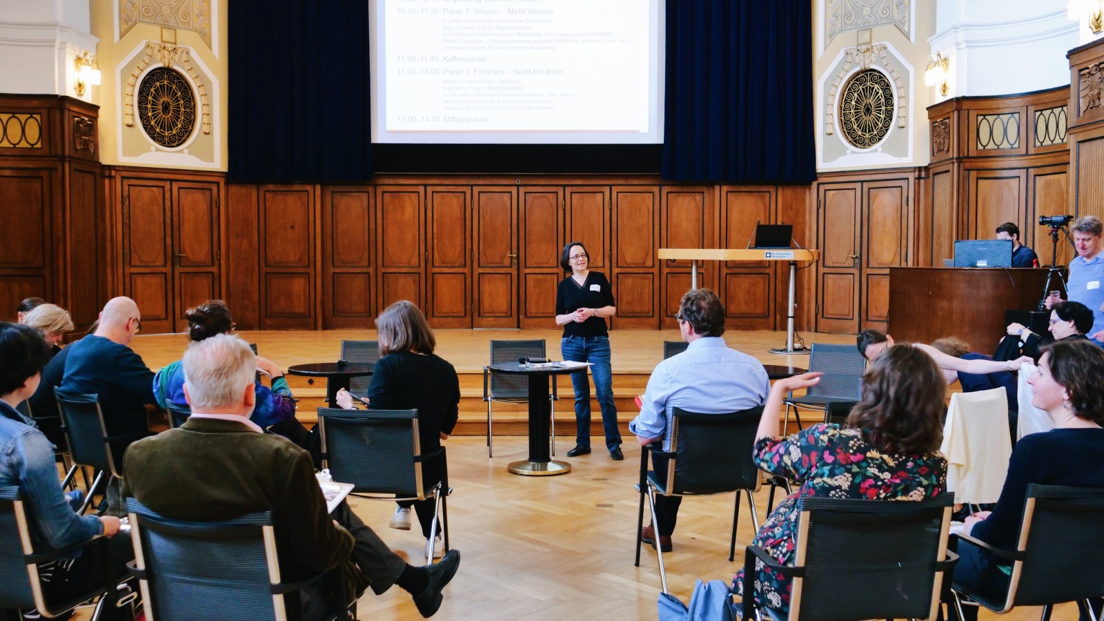 Vertreter_innen von hochkarätigen österreichischen Kultur- und Gedächtnisorganisationen diskutierten über die Rolle von Medienarchiven