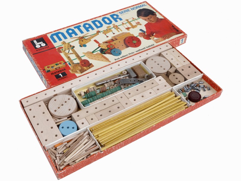 Kids wooden construction set "matador": 