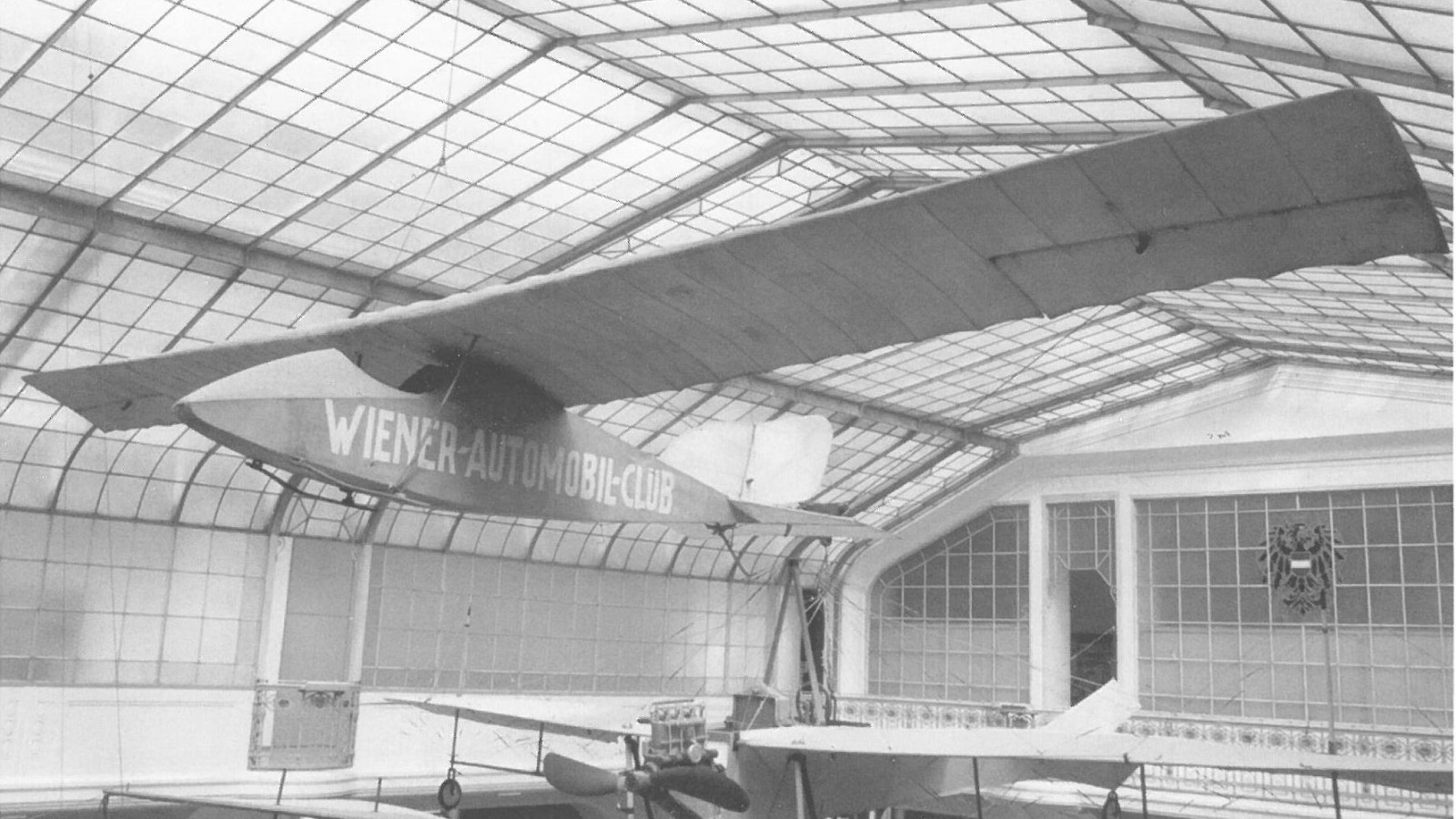 Segelflugzeug "Wien", Konstruktion Kermer, Inv. Nr. 2009/1: Einsitziger Schulterdecker, zwei Landkufen und Schleifsporn, offenes Cockpit