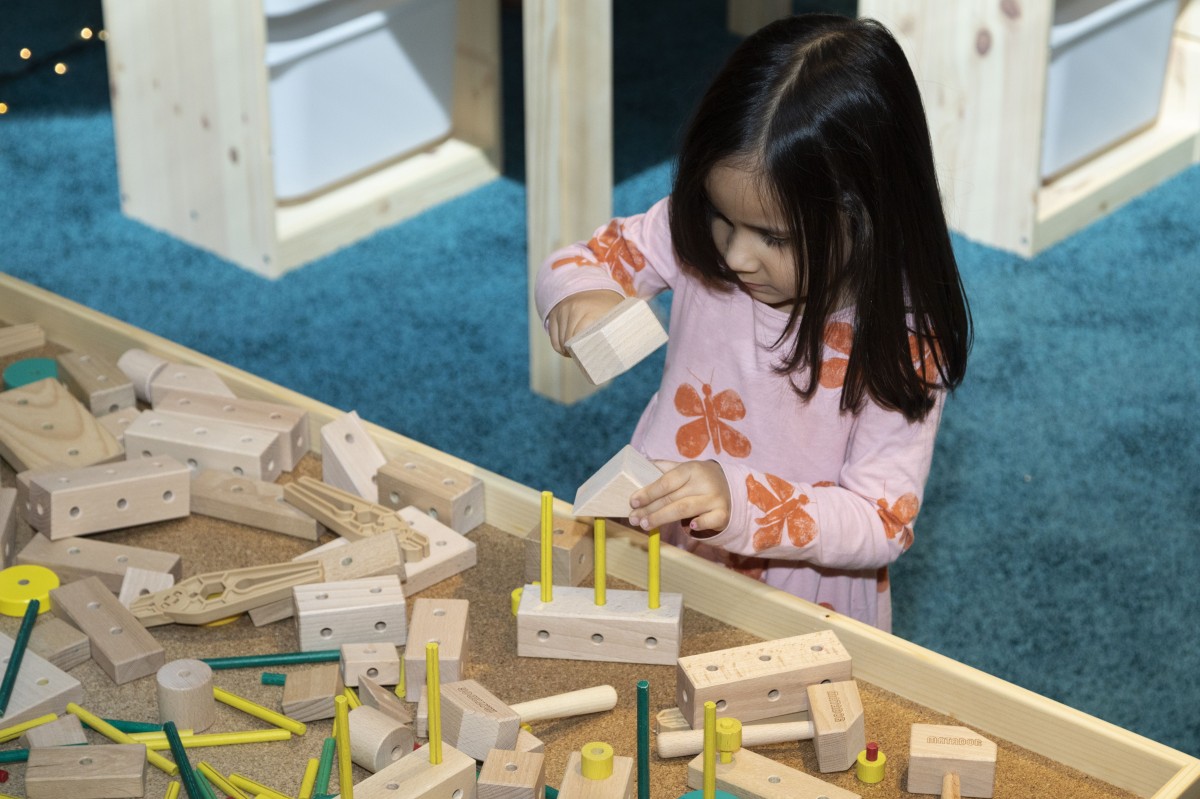Spielen, bauen, tüfteln und kreieren: Mit einer großen Auswahl an MATADOR®-Materialien können Kinder ab 3 Jahren ihrer handwerklichen und technischen Kreativität freien Lauf lassen