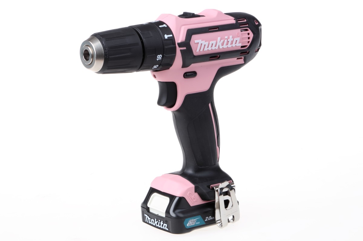 The Japanese manufacturer does not specify a target group for this product. A customer stated that he purchased the electric drill because – as he believes – no one would steal it on a construction site.