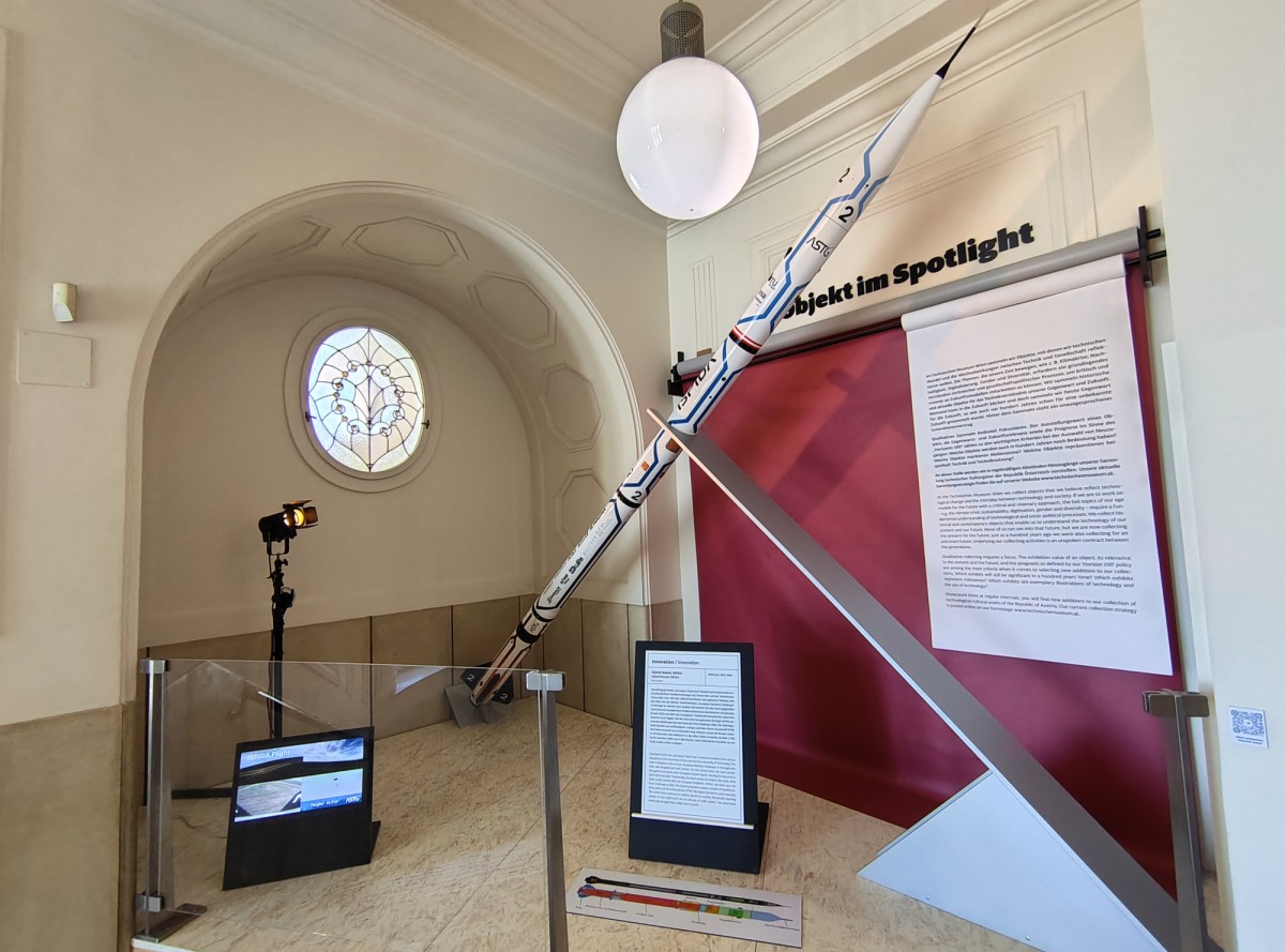 Die Hybrid-Rakete ISPIDA auf der Präsentationsfläche „Objekt im Spotlight“ auf Ebene 4: Die Hybrid-Rakete ISPIDA auf der Präsentationsfläche „Objekt im Spotlight“