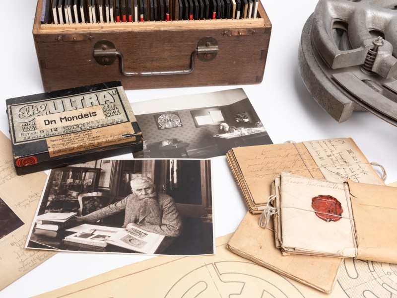 Archival documents from the estate of Hanns Hörbiger: 