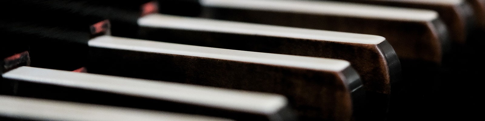 Tastatur der Buckow-Orgel (Ausschnitt) Tastatur der Buckow-Orgel (Ausschnitt)