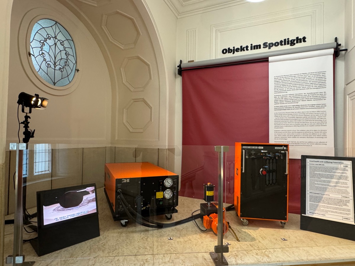 Der Excimer-Laser EMG 102 in der Präsentation „Objekt im Spotlight“: Der Excimer-Laser EMG 102 in der Präsentation „Objekt im Spotlight“