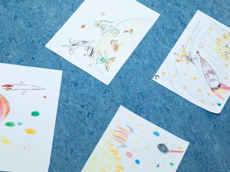 Children's drawings on the topic of space: Greetings from children!