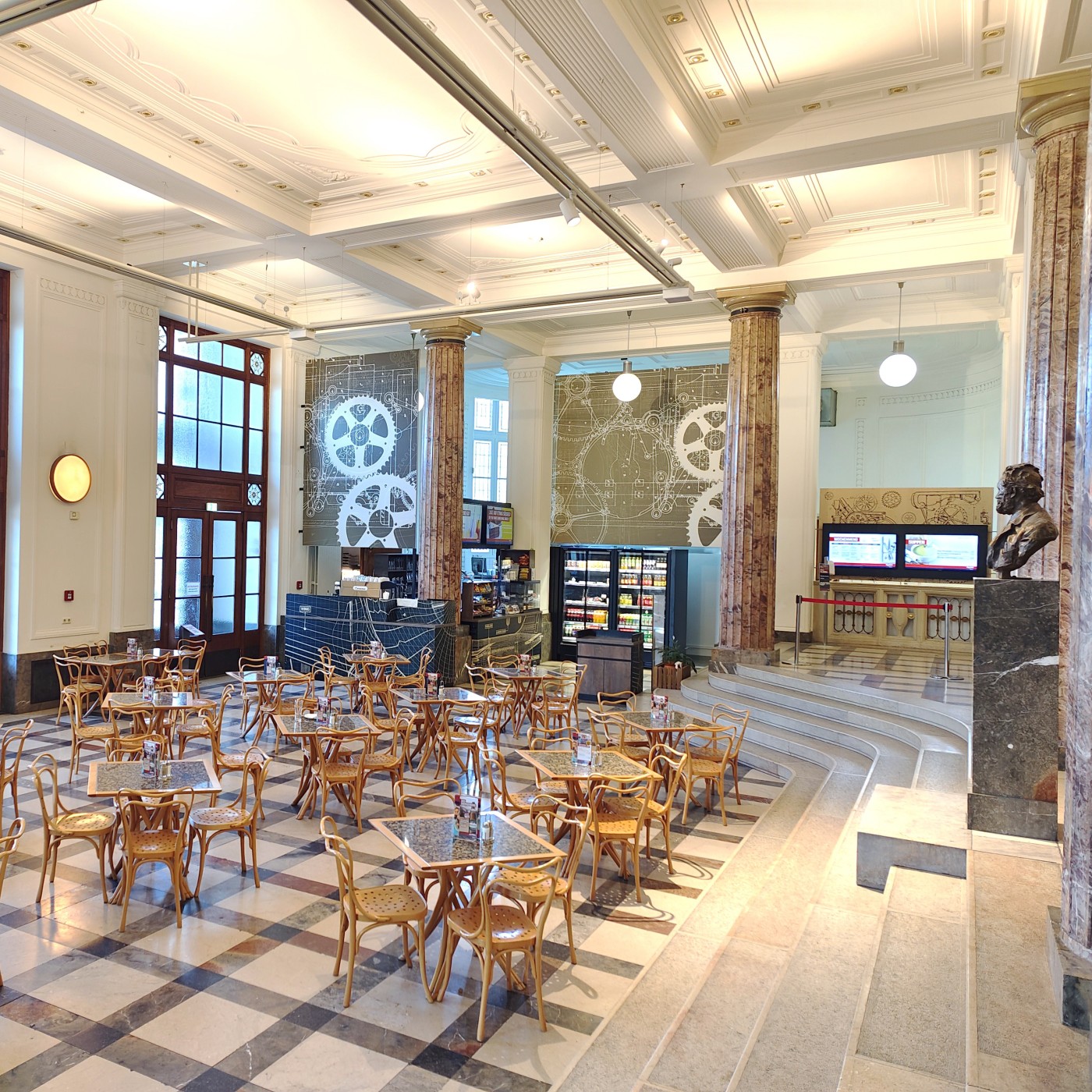 View of the Joules Bistro at the Technisches Museum Wien: 