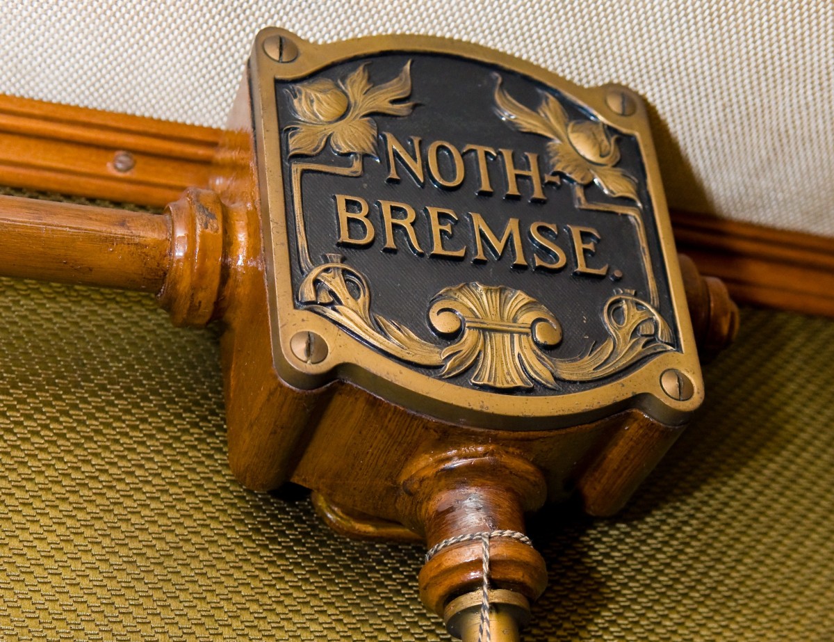 Detail aus dem Hofsalonwagen: Notbremse: Detail aus dem Hofsalonwagen: Notbremse