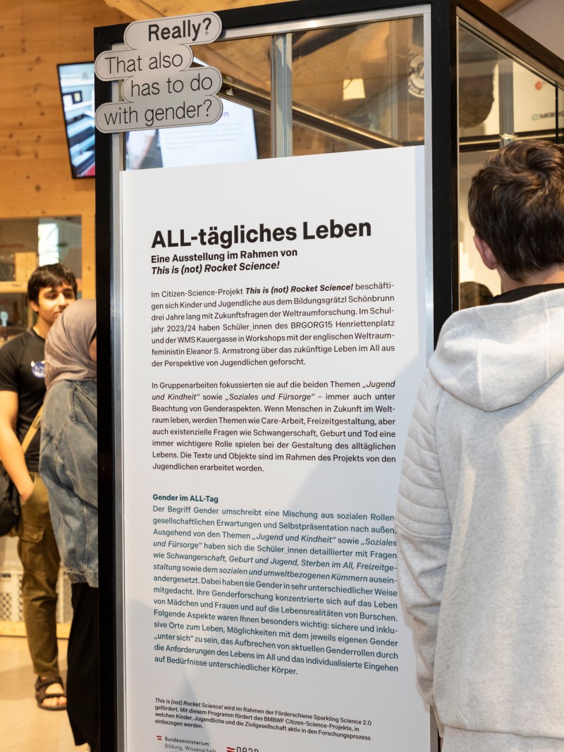 : Bei der Eröffnung der Ausstellung „ALL-tägliches Leben“
