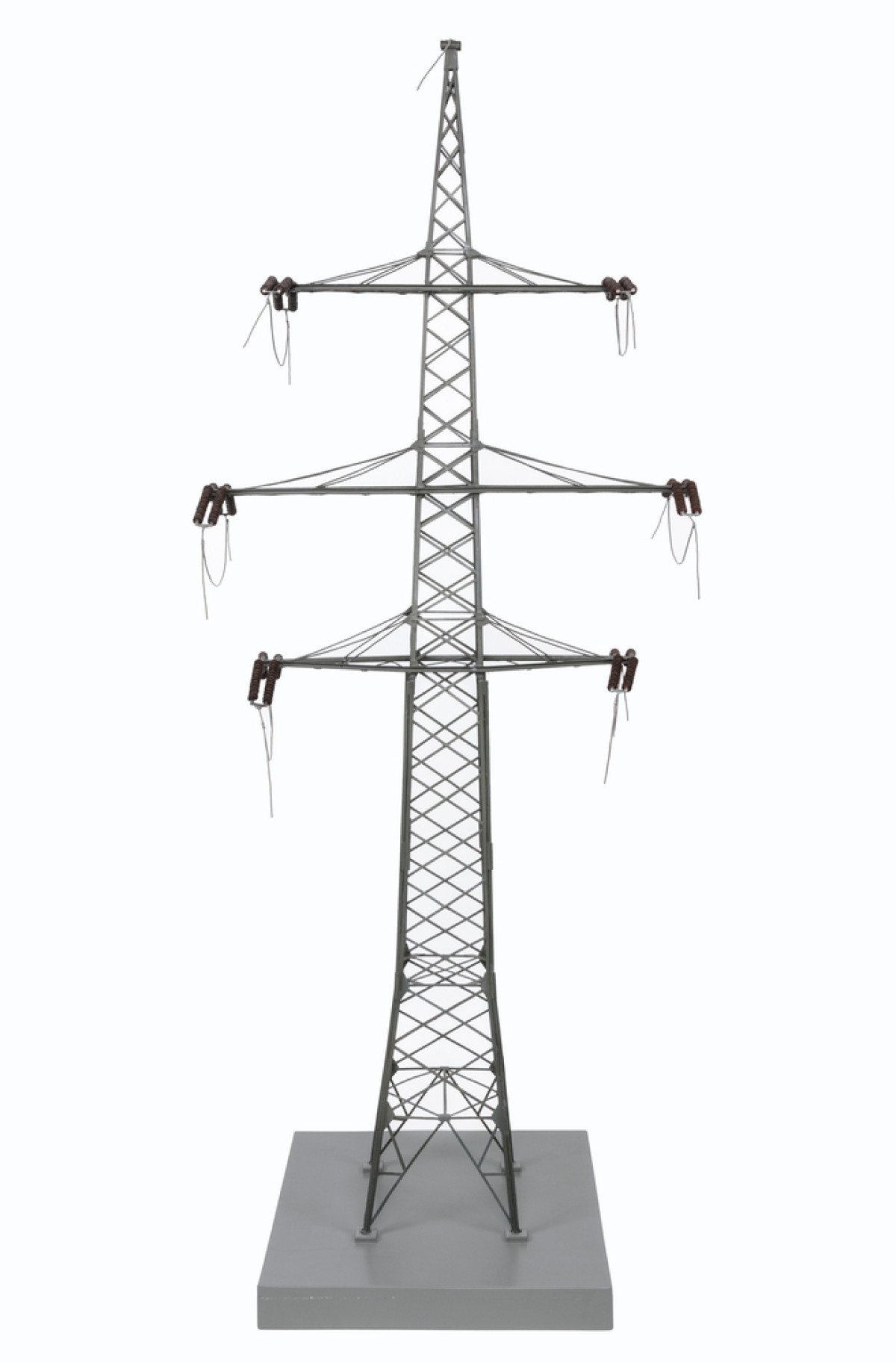 Modell einer Stromleitung für 100 Kilovolt (kV): Hochspannungsleitungen übertragen Strom über weite Strecken und sind unverzichtbare Elemente für eine sichere Energieversorgung.