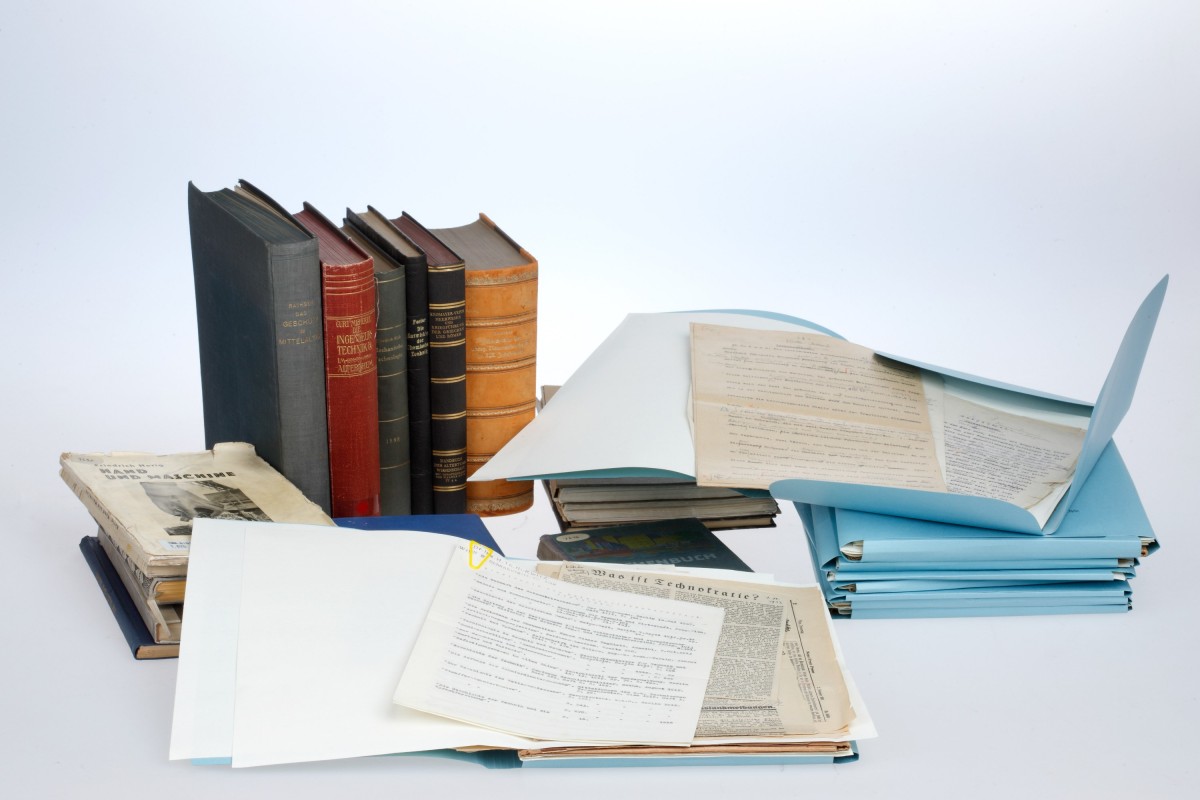 Bücher und Manuskripte des Technikhistorikers Hugo Theodor Horwitz: Bücher und Manuskripte des Technikhistorikers Hugo Theodor Horwitz