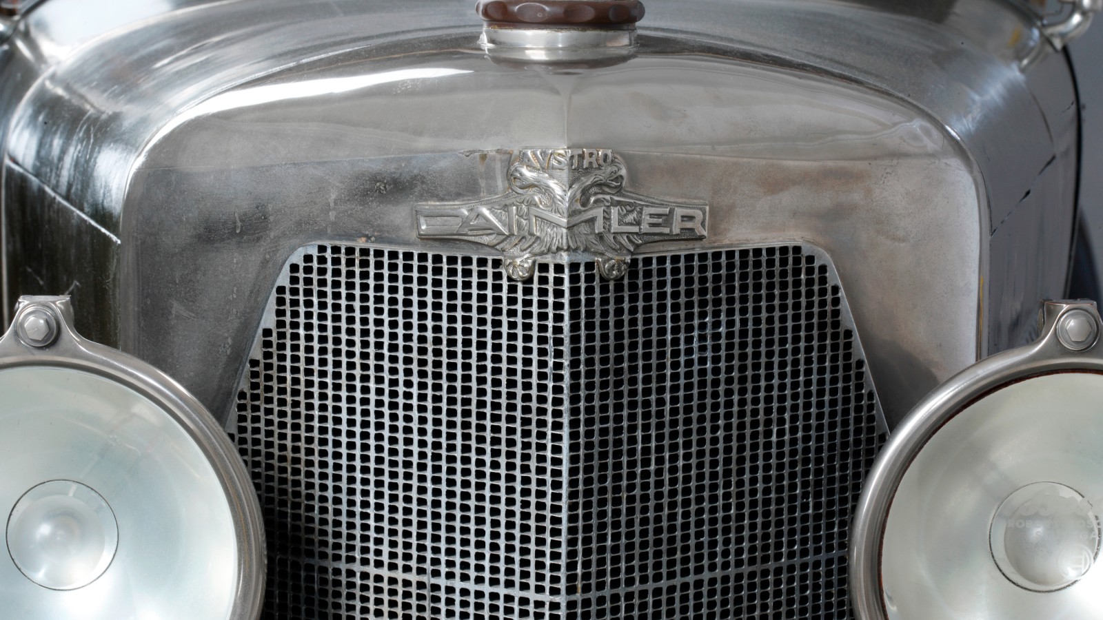 Kühlergrill des Austro-Daimler ADM-E, Detailaufnahme