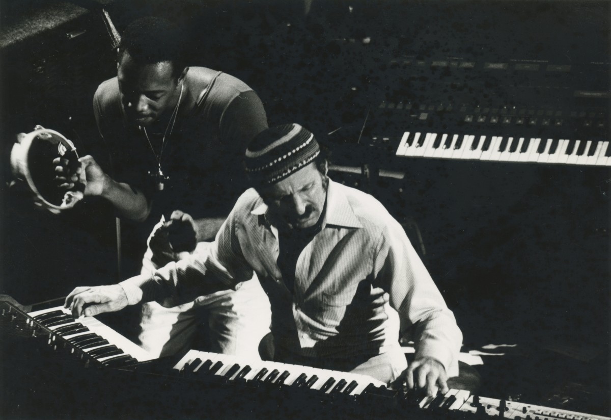 Bobby Thomas Jr. (amerikanischer Jazz-Perkussionist) und Joe Zawinul (1932–2007)