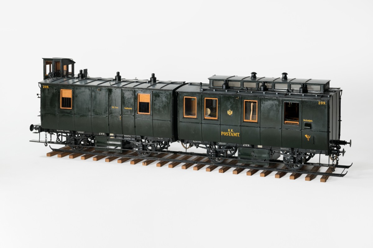 Zweiteiliger Bahnpostwagens (Modell, um 1900; Maßstab: 1:5)