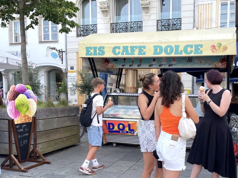 : Eis-Zwischenstopp am Hauptplatz in Linz