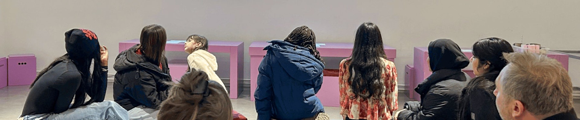 : Die Mission Control erfährt die Grundlagen zur neuen Space-Ausstellung.