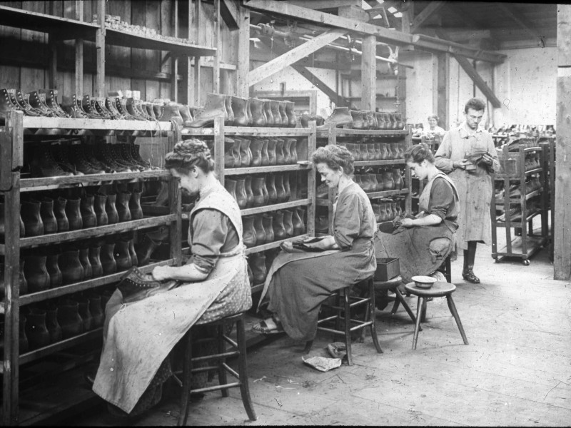 Women workers in a shoe factory: Women workers in a shoe factory, photo, ca. 1920