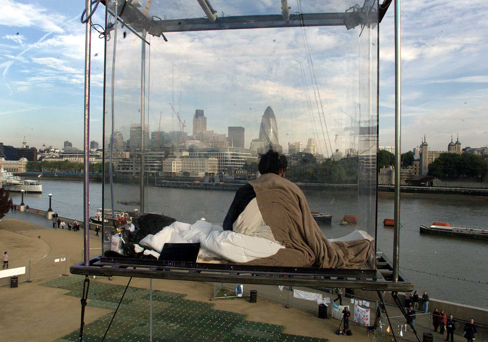 David Blaines Aktion „Above the Below“, London 2003