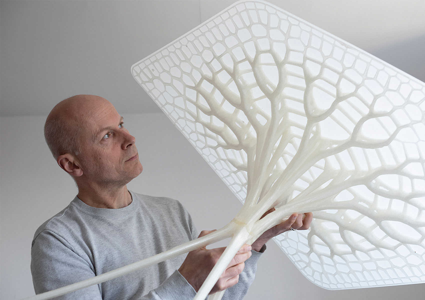 Der britische Architekt Michael Pawlyn, der für seine Arbeit auf dem Gebiet der biomimetischen Architektur und Innovation weltbekannt ist